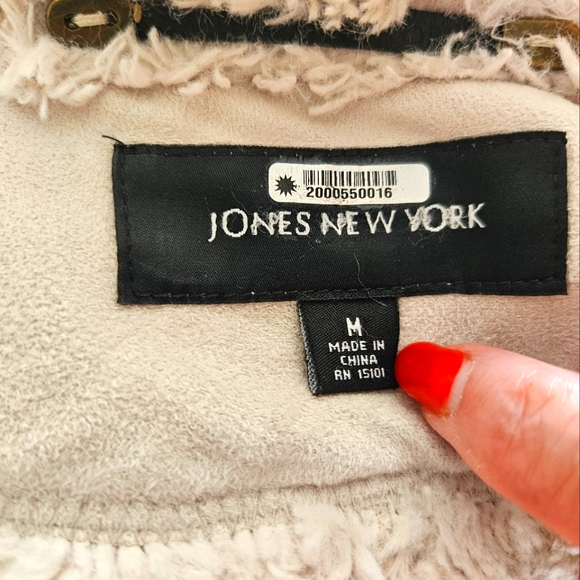 Jones New York Faux Suede Winter Fur Lined Winter Coat - Size M - Picture 10 of 12